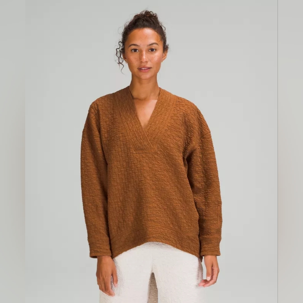 Lululemon Rippled V-Neck Pullover